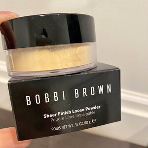 Bobbi Brown Sheer Finish Loose Powder in Pale Yellow 10g